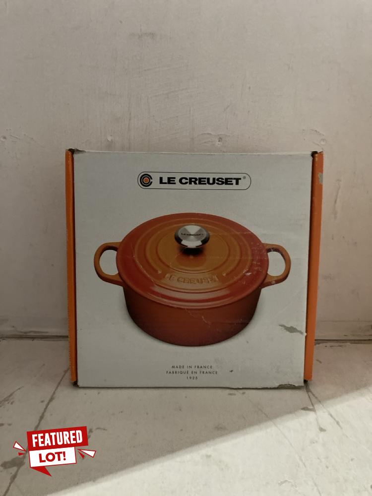 Lot 9  
            Birmingham SR107 - Parcel Delivery Only 

                
LE CREUSET CAST IRON CASSEROLE DISH ORIGINAL RRP £355