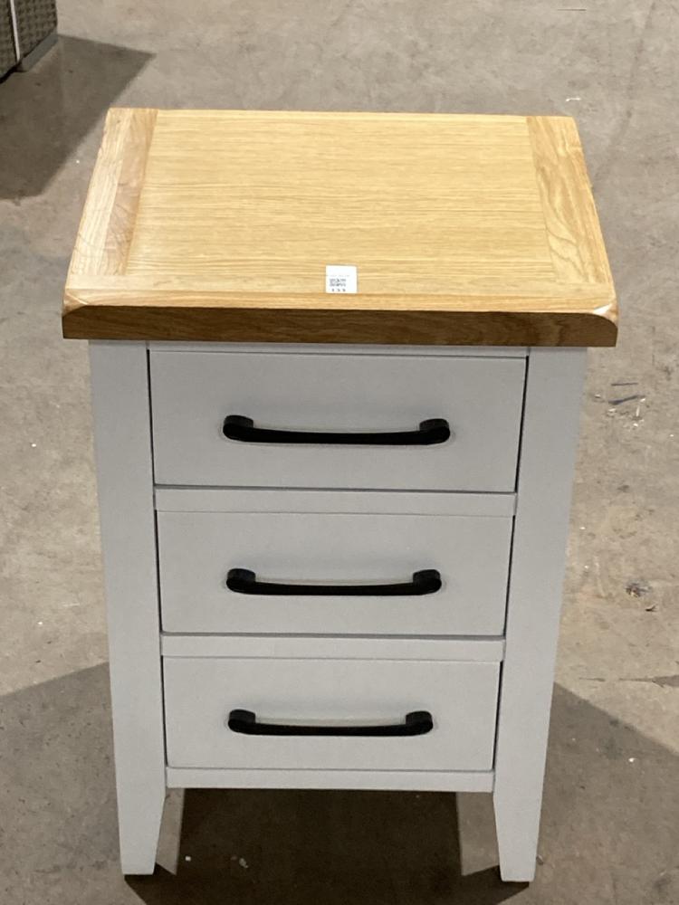 Lot 133  
            Birmingham SR106 - Collection or Optional Delivery Available 

                
3 DRAWER BEDSIDE (LOCATION: ROW 5 - C )