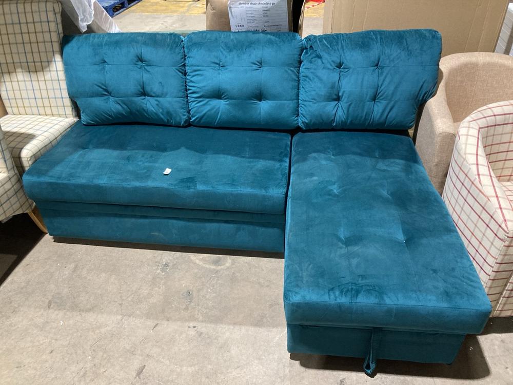 Lot 161  
            Birmingham SR106 - Collection or Optional Delivery Available 

                
3 SEATER DIVAN SOFA WITH STORAGE IN VELVET FABRIC (LOCATION: ROW 4 - C )