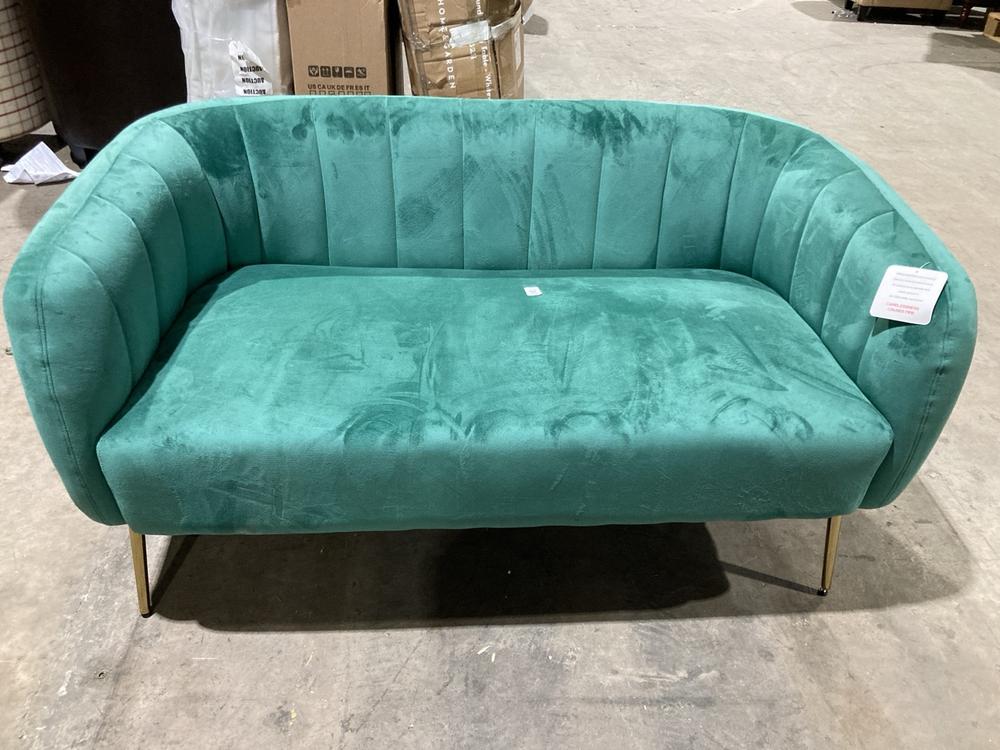 Lot 166  
            Birmingham SR106 - Collection or Optional Delivery Available 

                
GREEN VELVET 2 SEATER SOFA (LOCATION: ROW 4 - C )