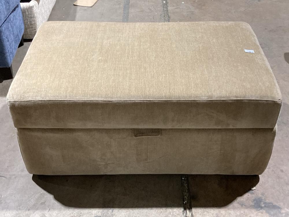 Lot 200  
            Birmingham SR106 - Collection or Optional Delivery Available 

                
SOFOLOGY LARGE STORAGE FOOTSTOOL IN CARAMEL ORIGINAL RRP £499 (LOCATION: ROW 4 - C )