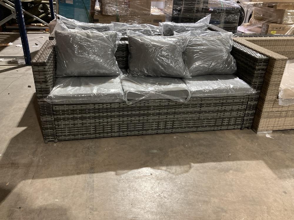Lot 260  
            Birmingham SR106 - Collection or Optional Delivery Available 

                
RATTAN OUTDOOR 3 SEATER SOFA WITH CUSHION (LOCATION: L)