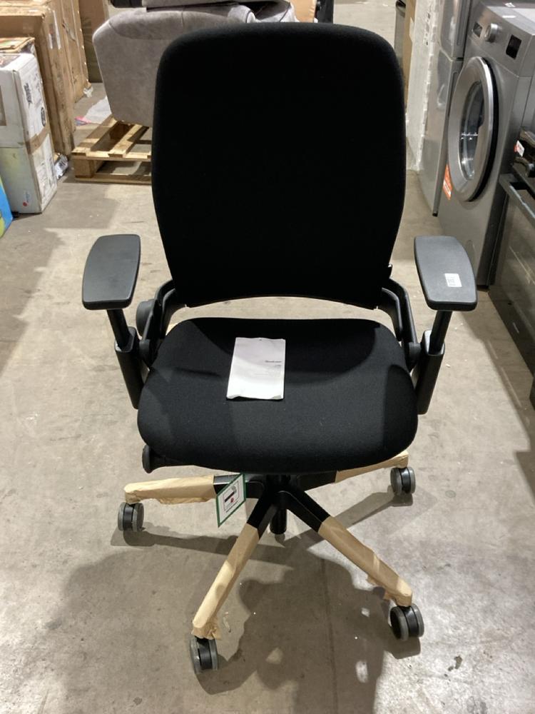 Lot 266  
            Birmingham SR106 - Collection or Optional Delivery Available 

                
STEELCASE LEAP BLACK ERGONOMIC OFFICE CHAIR ORIGINAL RRP £1219 (LOCATION: F)