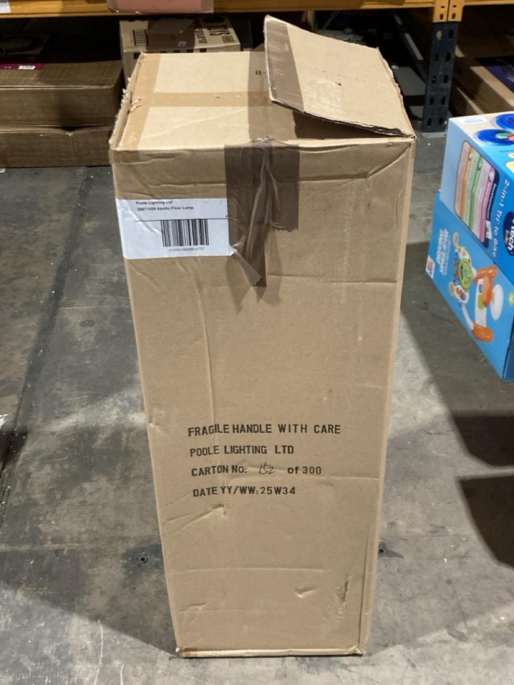 Lot 330  
            Birmingham SR106 - Collection or Optional Delivery Available 

                
4 X VARIOUS ITEMS TO INCLUDE DUNELM ELEMENTS OLYMPIA WALL LIGHT (LOCATION: RACKINGS)