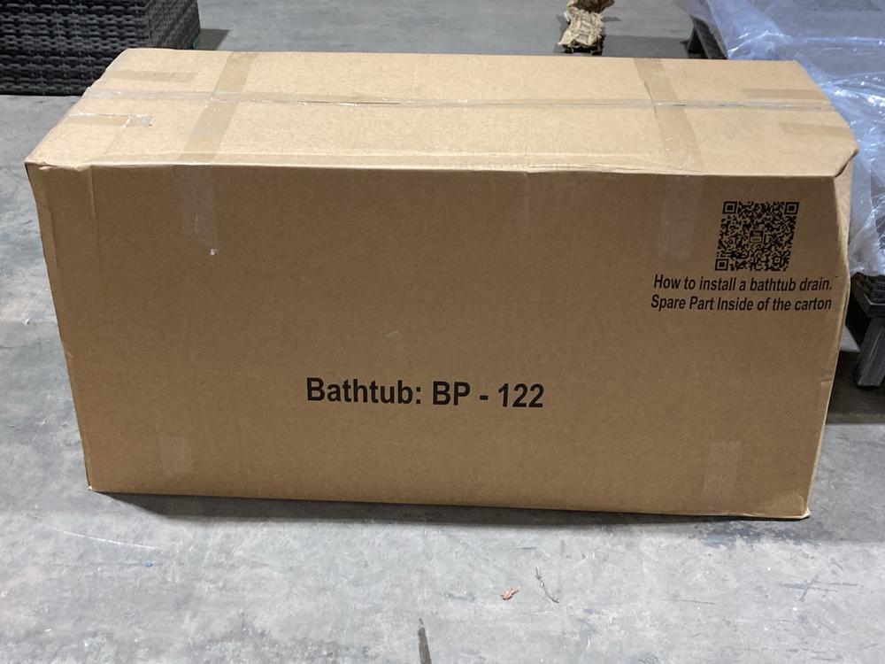 Lot 344  
            Birmingham SR106 - Collection or Optional Delivery Available 

                
BATHTUB (LOCATION: RACKINGS)