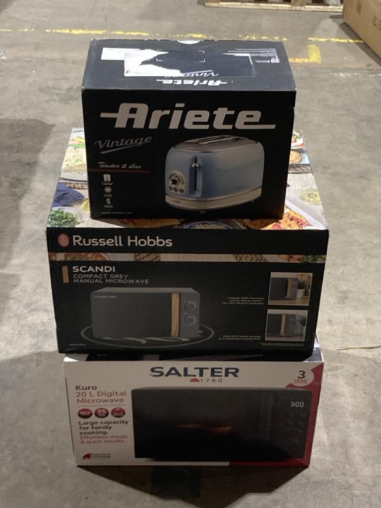 Lot 372  
            Birmingham SR106 - Collection or Optional Delivery Available 

                
VARIOUS ITEMS TO INCLUDE SALTER DIGITAL MICROWAVE (LOCATION: RACKINGS)