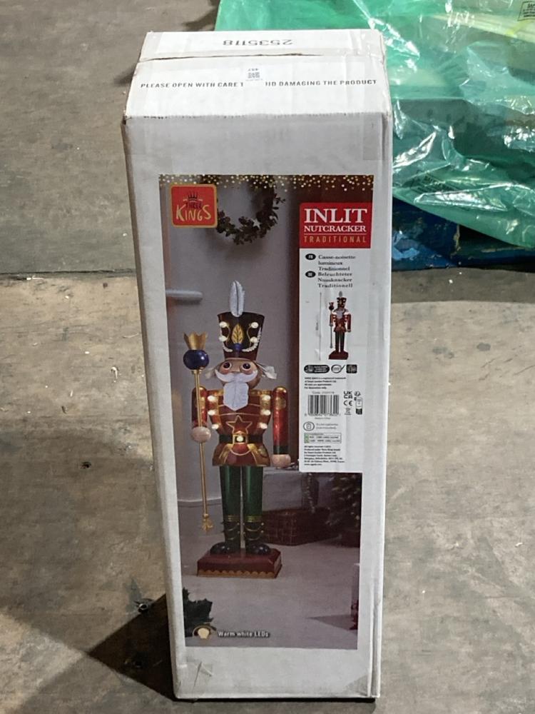 Lot 457  
            Birmingham SR106 - Collection or Optional Delivery Available 

                
THREE KING IN LIT NUTCRACKER (LOCATION: RACKINGS)