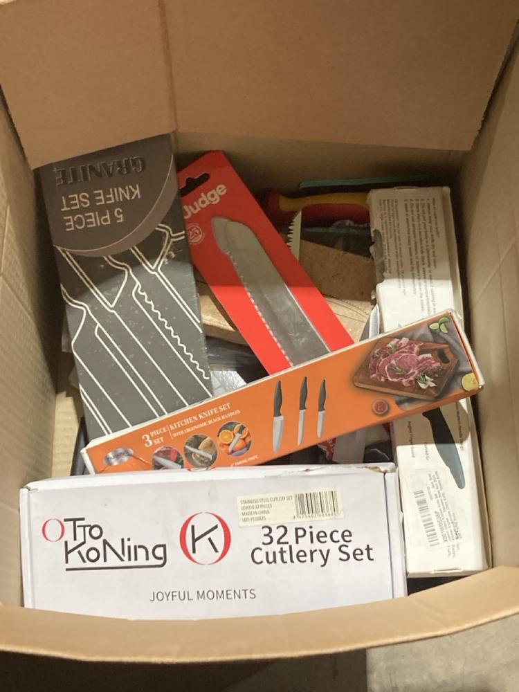 Lot 494  
            Birmingham SR106 - Collection 

                
BOX OF ITEMS TO INCLUDE TOKONING 32 CUTLERY SET  18 + PROOF OF ID(LOCATION: RACKI...