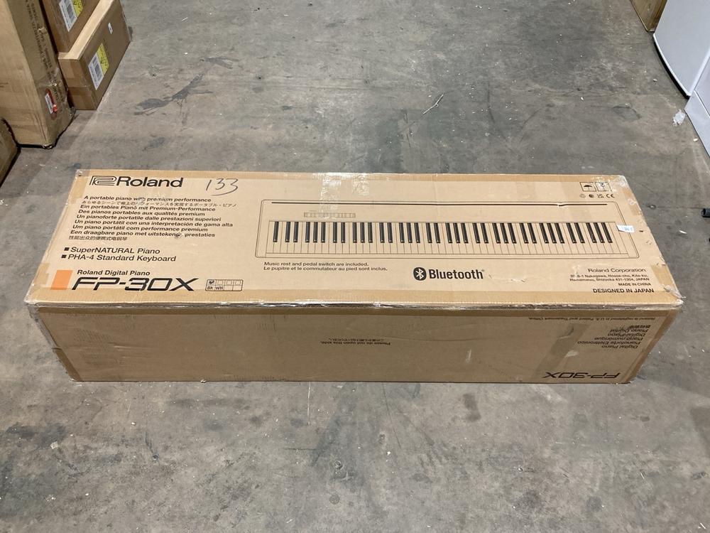 Lot 550  
            Birmingham SR106 - Collection or Optional Delivery Available 

                
ROLAND FP-30X DIGITAL PIANO ORIGINAL RRP £575 (LOCATION: ROW 5 - D )