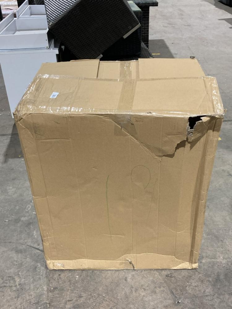 Lot 563  
            Birmingham SR106 - Collection or Optional Delivery Available 

                
DESK HIGH PEDESTAL 3 DRAWERS (LOCATION: ROW 5 - D )