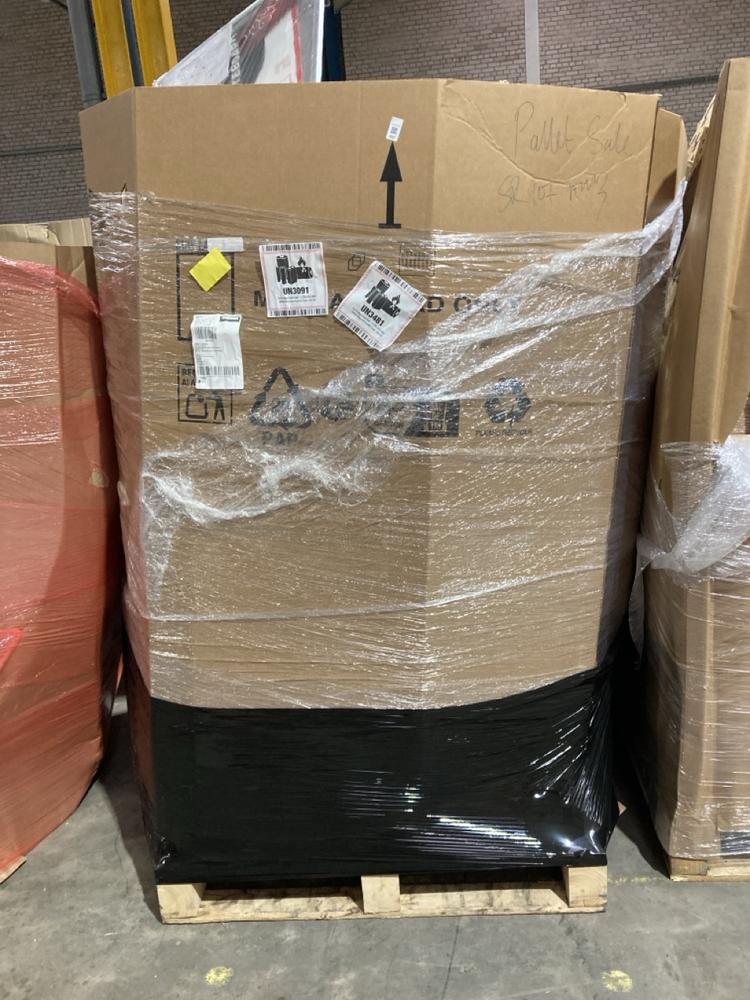 Lot 637  
            Birmingham SR106 - Collection or Optional Delivery Available 

                
PALLET OF ITEMS TO INCLUDE CUSHELLE STANDARD 9 TOILET ROLLS (ALL PALLET CONTENTS ...