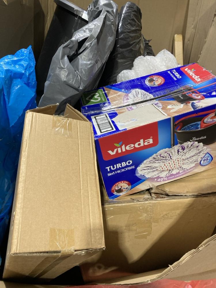 Lot 639  
            Birmingham SR106 - Collection or Optional Delivery Available 

                
PALLET OF ITEMS TO INCLUDE VILEDA TURBO 3-IN-1 MICROFIBRE MOP (ALL PALLET CONTENT...