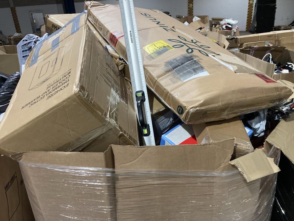 Lot 640  
            Birmingham SR106 - Collection or Optional Delivery Available 

                
PALLET OF ITEMS TO INCLUDE HP OFFICE A4 SHEETS (ALL PALLET CONTENTS MUST BE REMOV...