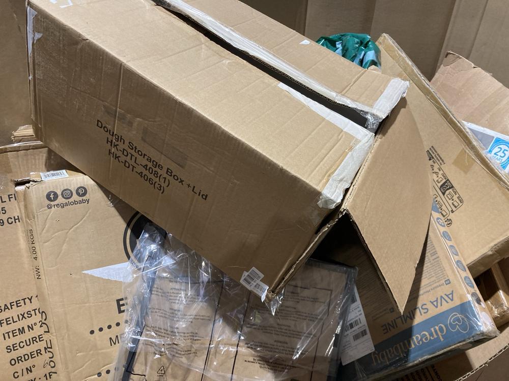 Lot 644  
            Birmingham SR106 - Collection or Optional Delivery Available 

                
PALLET OF ITEMS TO INCLUDE REGALO EASY STEP METAL SAFETY GATE (ALL PALLET CONTENT...