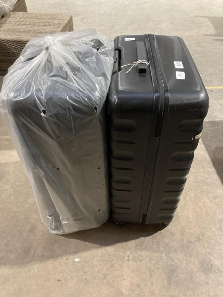 Lot 667  
            Birmingham SR106 - Collection or Optional Delivery Available 

                
2 X JOHN LEWIS AND PARTNERS ITEMS TO INCLUDE LARGE GIRONA SUITCASE (LOCATION: WAL...
