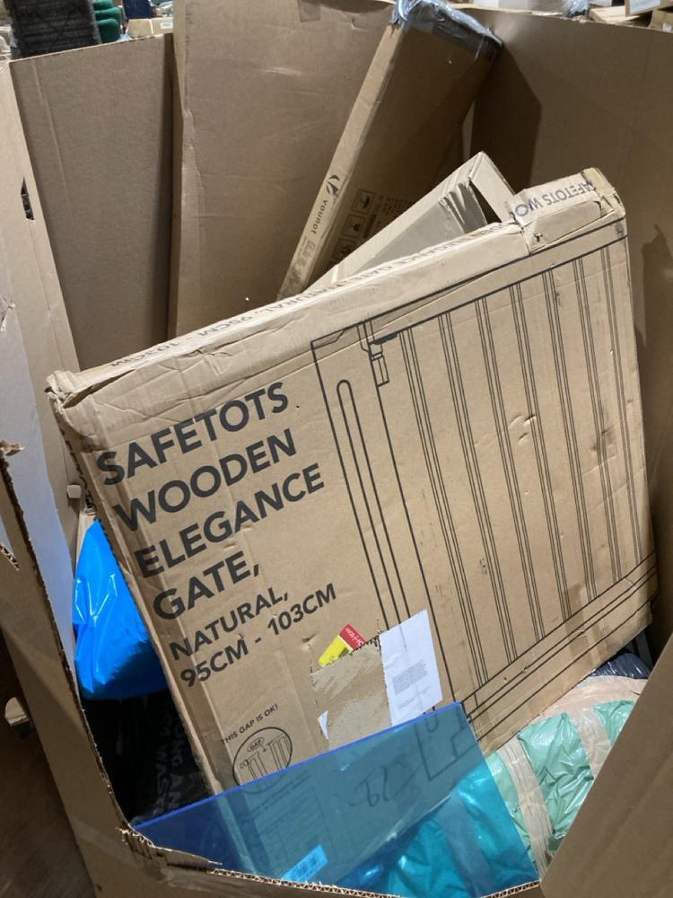 Lot 719  
            Birmingham SR106 - Collection or Optional Delivery Available 

                
PALLET OF ITEMS TO INCLUDE SAFETONS WOODEN ELEGANCE GATE (ALL PALLET CONTENTS MUS...