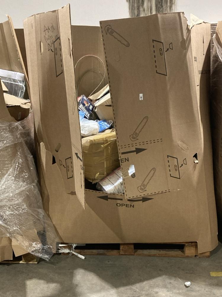 Lot 732  
            Birmingham SR106 - Collection or Optional Delivery Available 

                
PALLET OF ITEMS TO INCLUDE LAV DRINKING GLASSES (ALL PALLET CONTENTS MUST BE REMO...