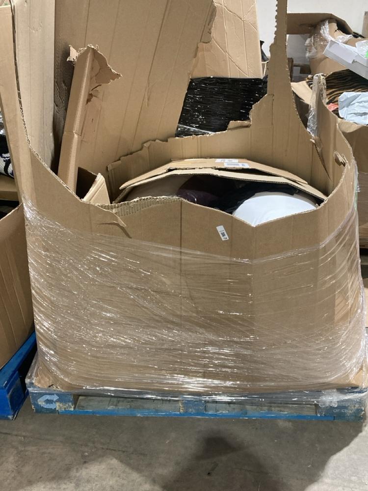 Lot 734  
            Birmingham SR106 - Collection or Optional Delivery Available 

                
PALLET OF ITEMS TO INCLUDE SINGLE BED MATTRESS PROTECTOR (ALL PALLET CONTENTS MUS...