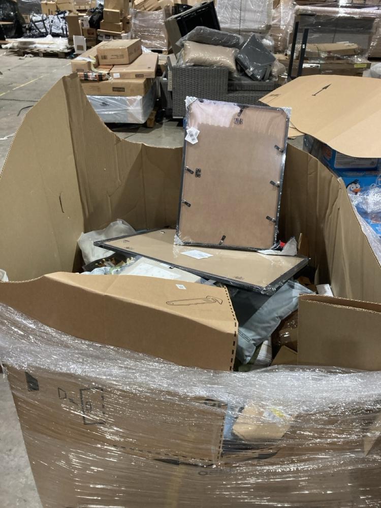 Lot 747  
            Birmingham SR106 - Collection or Optional Delivery Available 

                
PALLET OF ITEMS TO INCLUDE HIYZAUN PICTURE FRAME (ALL PALLET CONTENTS MUST BE REM...