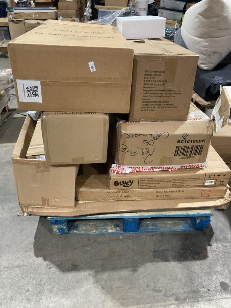 Lot 754  
            Birmingham SR106 - Collection or Optional Delivery Available 

                
PALLET OF ITEMS TO INCLUDE MY CHRISTMAS CHRISTMAS TREE (ALL PALLET CONTENTS MUST ...