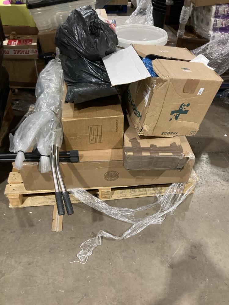 Lot 781  
            Birmingham SR106 - Collection or Optional Delivery Available 

                
PALLET OF ITEMS TO INCLUDE NISHIKOI FISH FOOD (ALL PALLET CONTENTS MUST BE REMOVE...