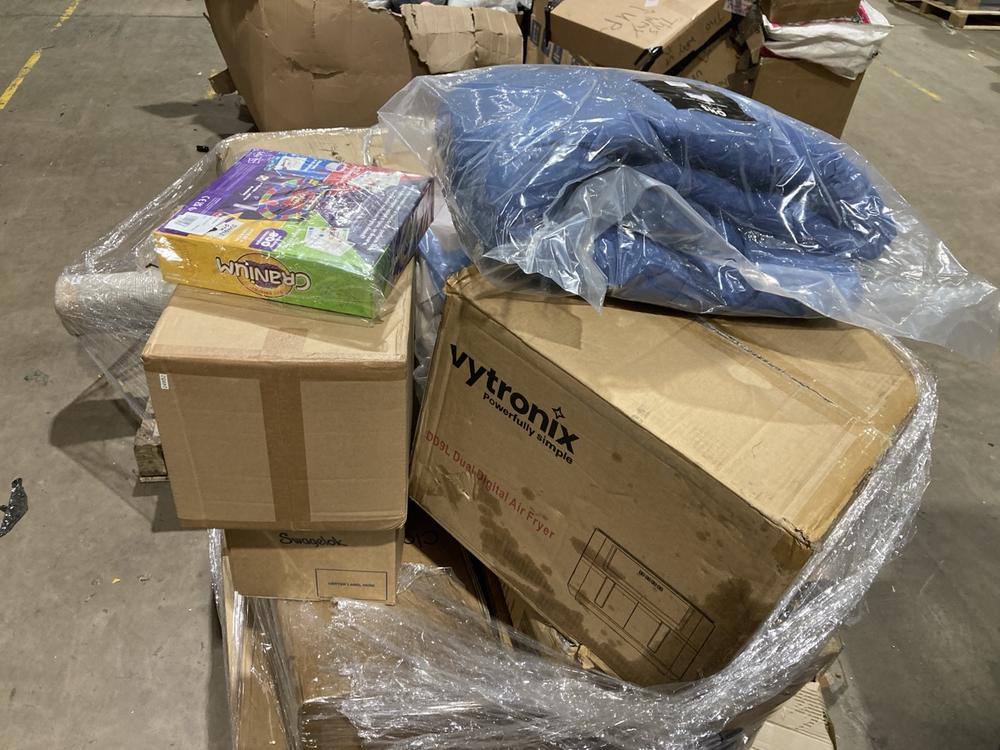 Lot 794  
            Birmingham SR106 - Collection or Optional Delivery Available 

                
PALLET OF ITEMS TO INCLUDE DUNELM FLUSH LIGHT AIR (ALL PALLET CONTENTS MUST BE RE...