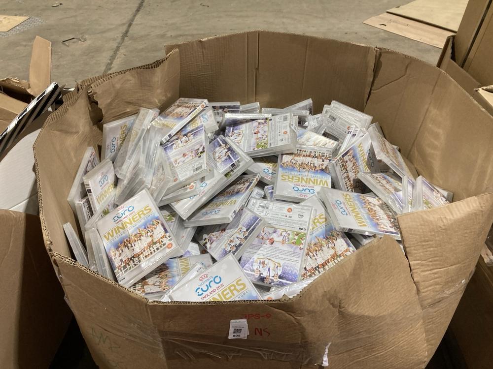 Lot 905  
            Birmingham SR106 - Collection or Optional Delivery Available 

                
PALLET OF ITEMS TO INCLUDE UEFA WOMEN'S EURO ENGLAND 2022 WINNERS DVDS (ALL PALLE...