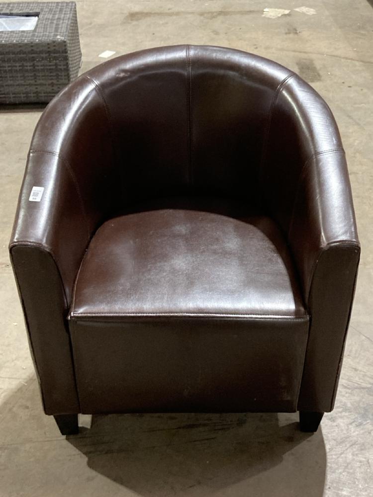 Lot 99  
            Birmingham SR106 - Collection or Optional Delivery Available 

                
TUB CHAIR IN BROWN LEATHER FABRIC (LOCATION: ROW 6 - C)