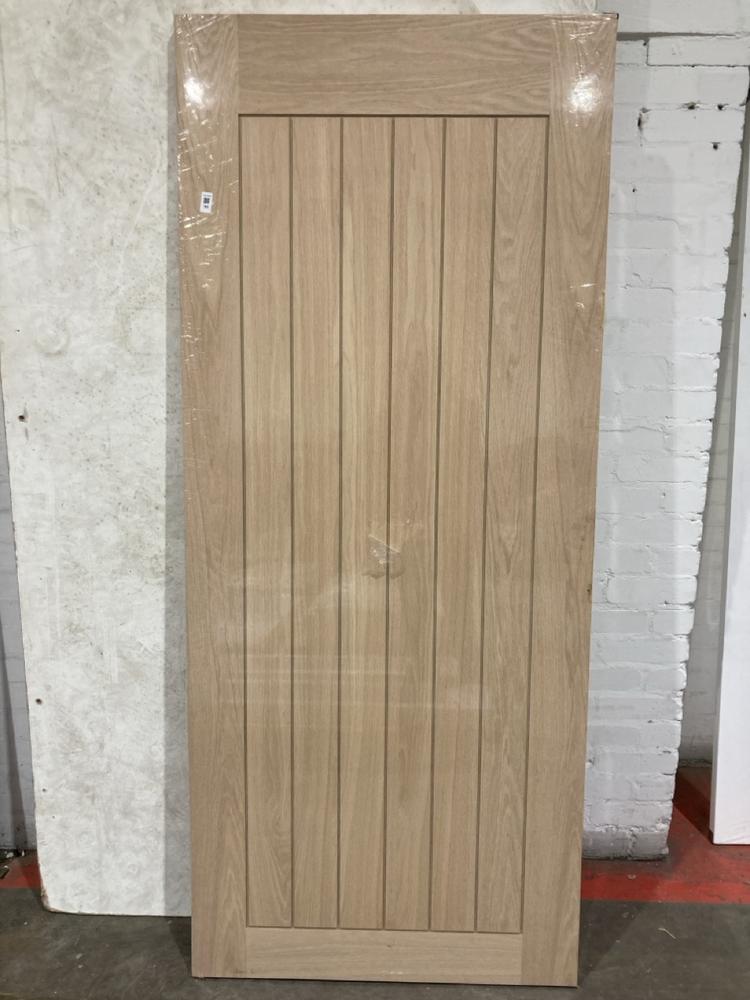 Lot 161  
            Birmingham SR104 - Collection or Optional Delivery Available 

                
CLIMADOOR 1981 X 762 X 35MM COTTAGE OAK INTERNAL DOOR