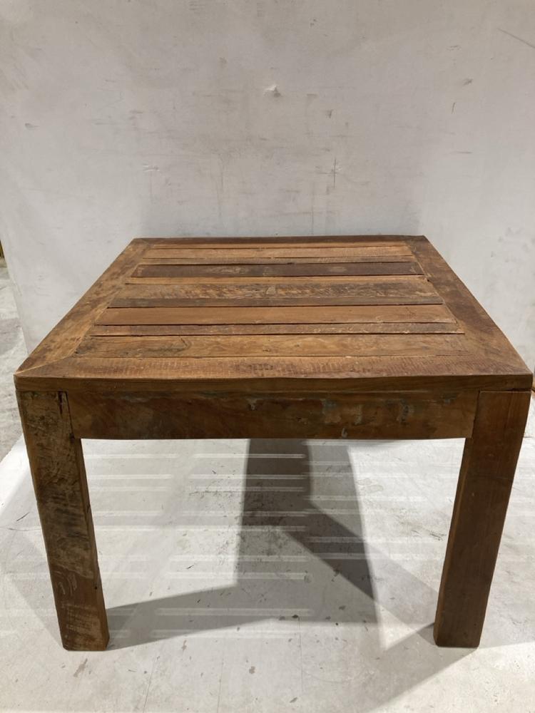 Lot 235  
            Birmingham SR104 - Collection or Optional Delivery Available 

                
SQUARE COFFEE TABLE X1 - GROOVE PATTERN - ITEM NUMBER:015509 - ORIGINAL RRP:£199.99