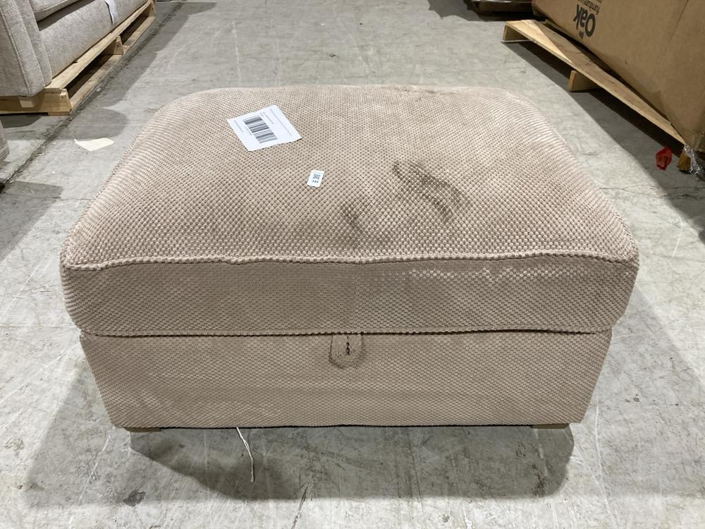 Lot 349  
            Birmingham SR104 - Collection or Optional Delivery Available 

                
OAK FURNITURELAND NEBRASKA CORNER CHAISE LARGE STORAGE FOOTSTOOL IN FAWN FABRIC O...
