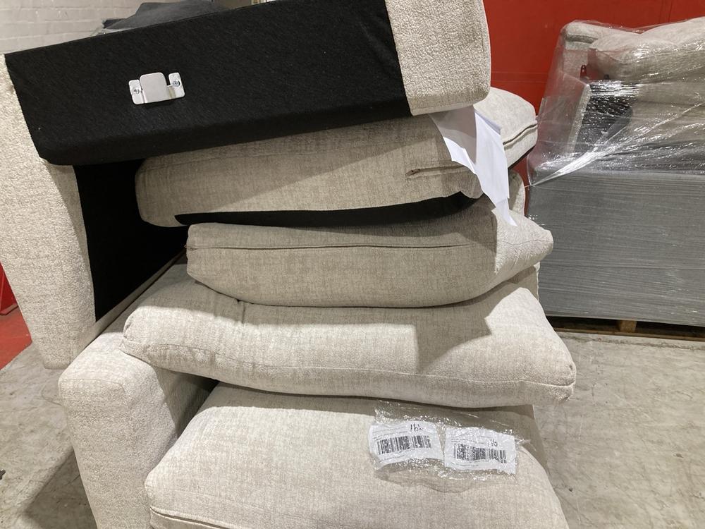 Lot 370  
            Birmingham SR104 - Collection or Optional Delivery Available 

                
PALLET OF OAK FURNITURELAND PARTS TO INCLUDE LEFT ARM MODULE IN BEIGE FABRIC (KER...