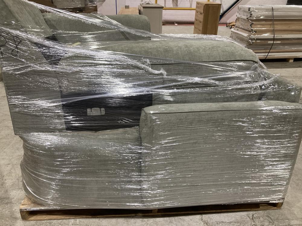 Lot 389  
            Birmingham SR104 - Collection or Optional Delivery Available 

                
PALLET OF OAK FURNITURELAND PARTS TO INCLUDE EASTLEY RIGHT HAND CHAISE SOFA BED W...