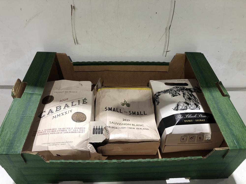 Lot 14  
            BIRMINGHAM SR110 - COLLECTION ONLY 

                
3 X BOXS OF ALCOHOLIC DRINKS TO CONTAIN 3 BAGS OF VINE TO INCLUDE SMALL AND SMALL...