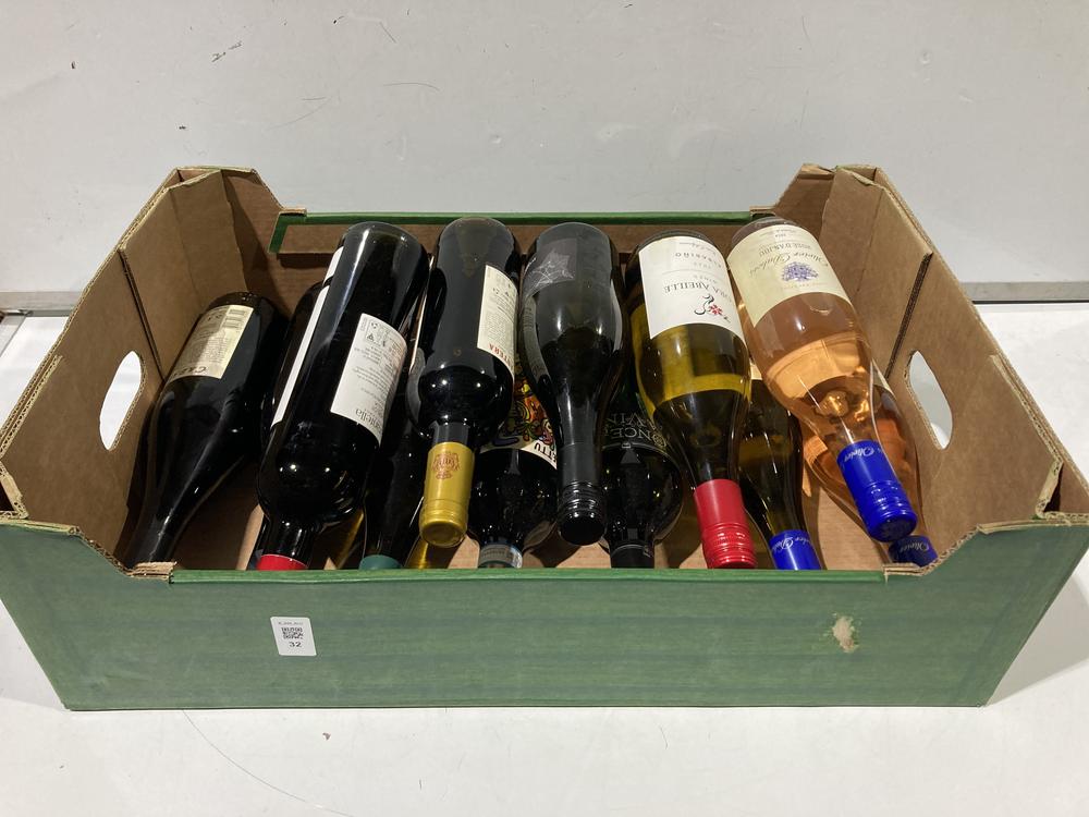 Lot 32  
            BIRMINGHAM SR110 - DELIVERY OR COLLECTION 

                
12 X BOTTLES OF MIXED WINE TO INCLUDE FRIZZANTE VENETO 10.5% VOL 750ML WHITE WINE...