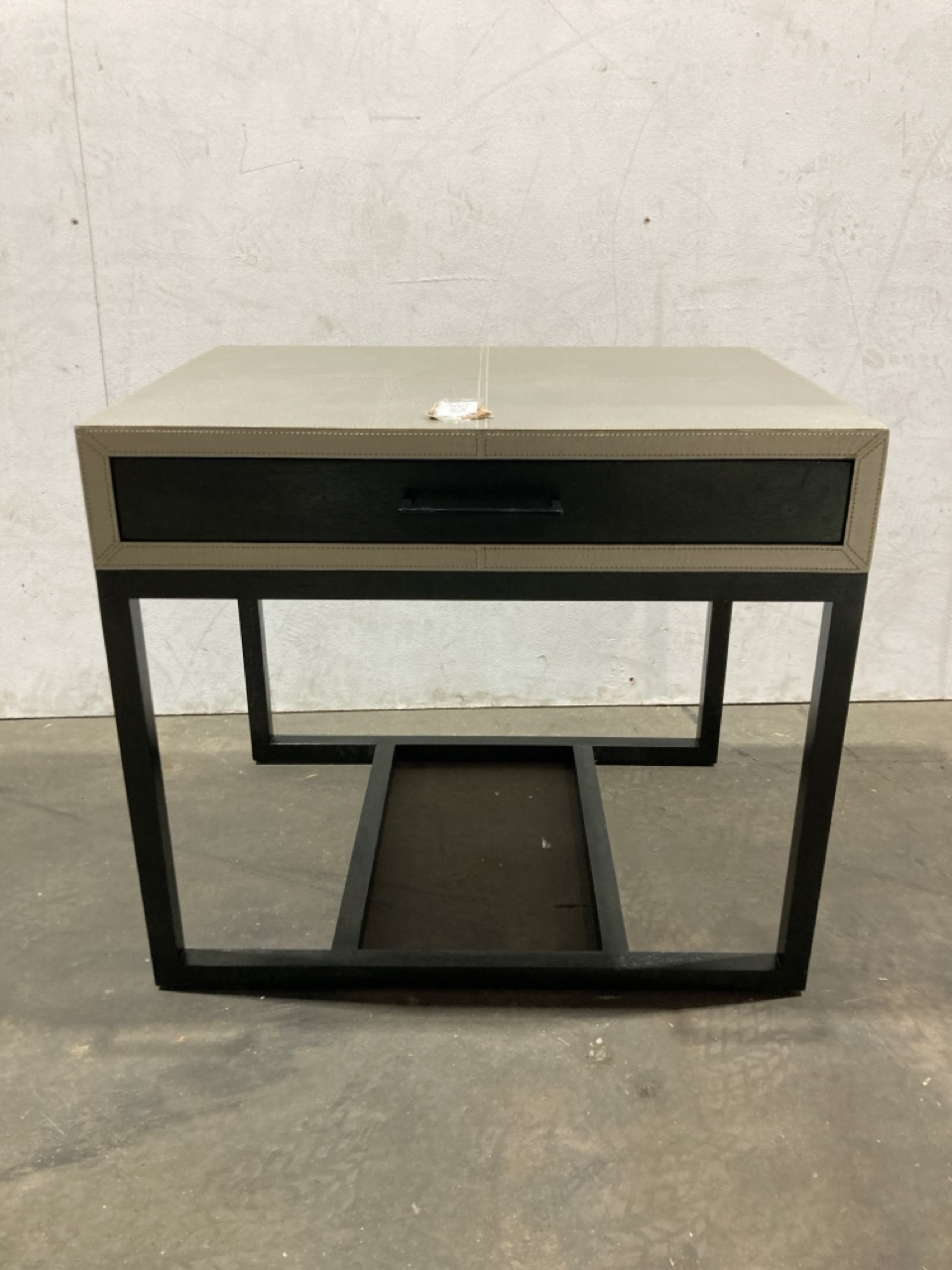 Lot 100  
            Birmingham - Collection or Delivery 

                
DAVID PHILLIPS R/SHAGREEN 1DRW BEDSIDE TABLE IN GREY/BLACK IR-20494D ORIGINAL RRP...