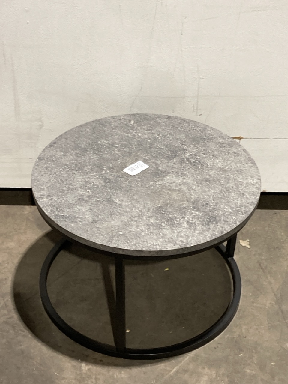 Lot 126  
            Birmingham - Collection or Delivery 

                
DAVID PHILIPS PHILLY COFFEE TABLE IN CONCRETE ORIGINAL RRP £199