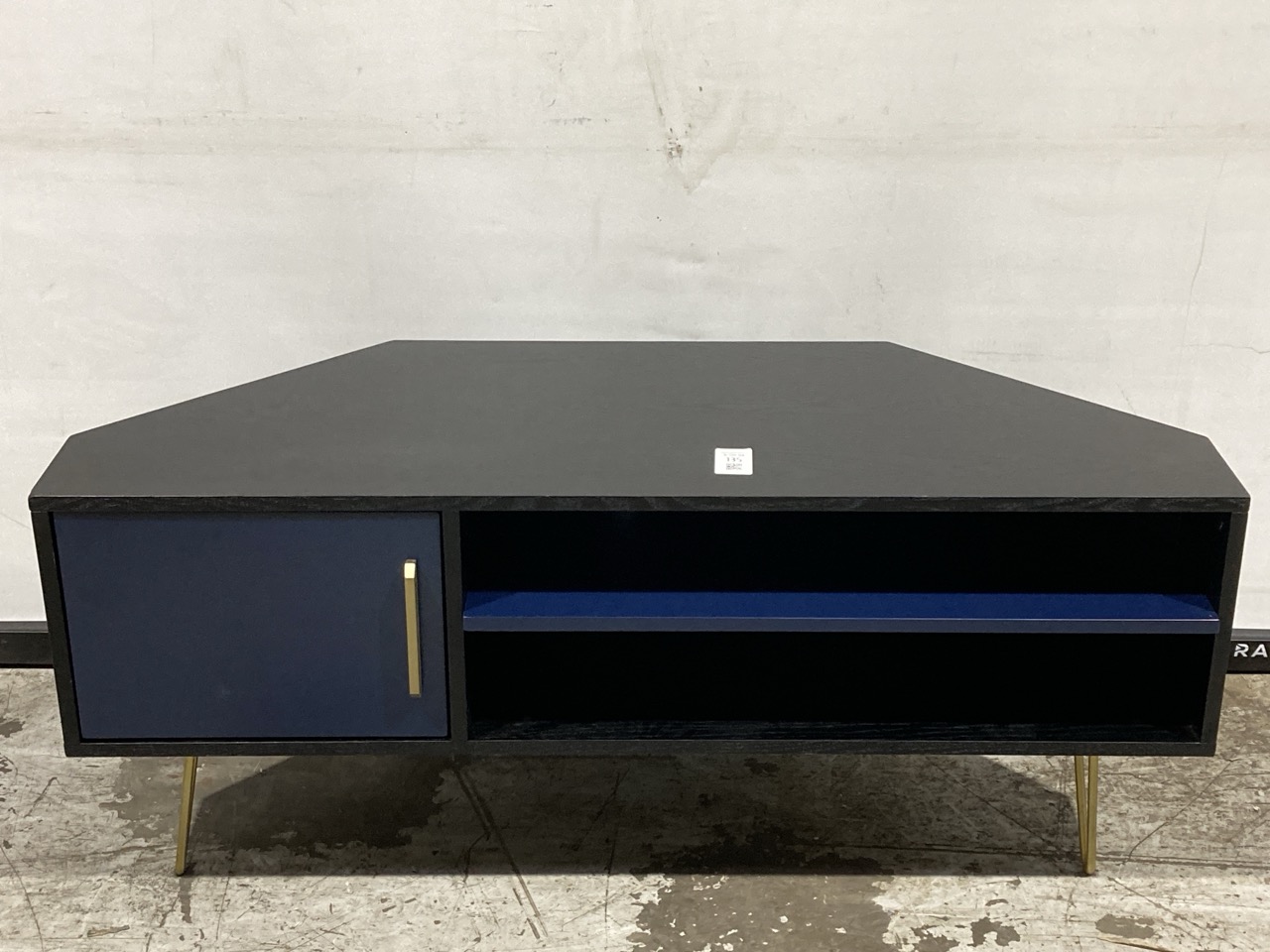 Lot 135  
            Birmingham - Collection or Delivery 

                
DAVID PHILLIPS R/COCO MEDIA UNIT IN WENGE/BLUE IR-30676D ORIGINAL RRP £199