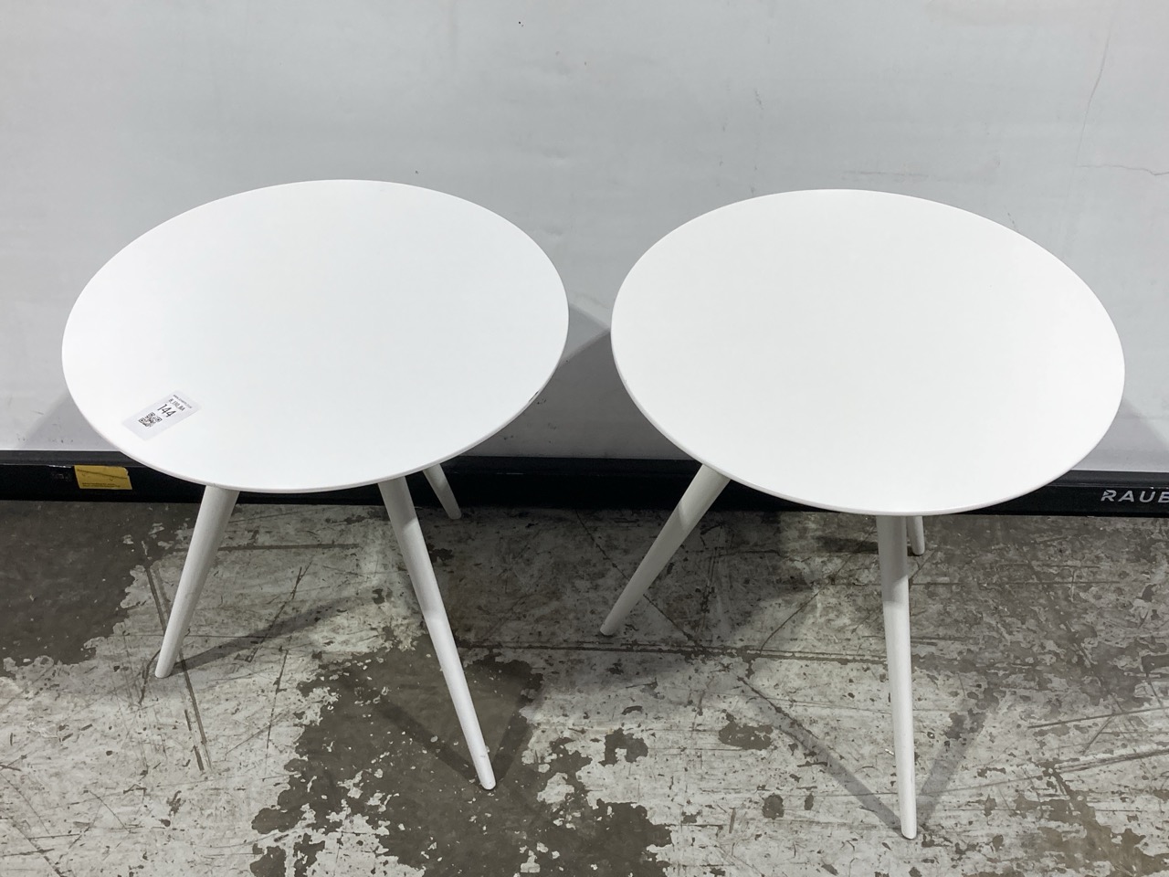 Lot 144  
            Birmingham - Collection or Delivery 

                
DAVID PHILLIPS 2 X R/AERIUS CIRCLE LAMP TABLE IN WHITE MARBLE/WHITE IR-21467D ORI...