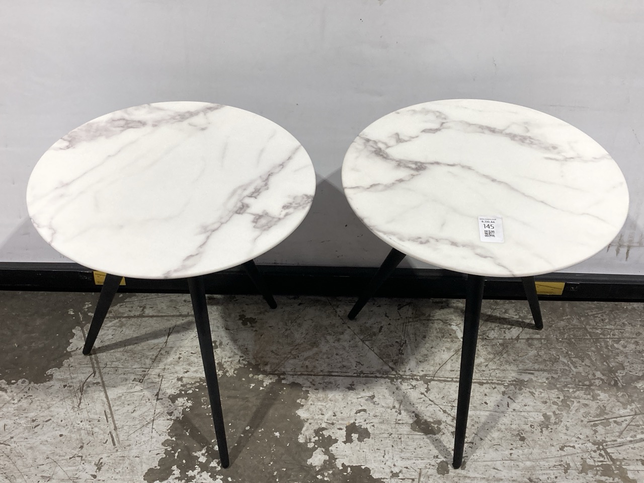 Lot 145  
            Birmingham - Collection or Delivery 

                
DAVID PHILLIPS 2 X R/AERIUS CIRCLE LAMP TABLE IN WHITE MARBLE/BLACK IR-27215D ORI...
