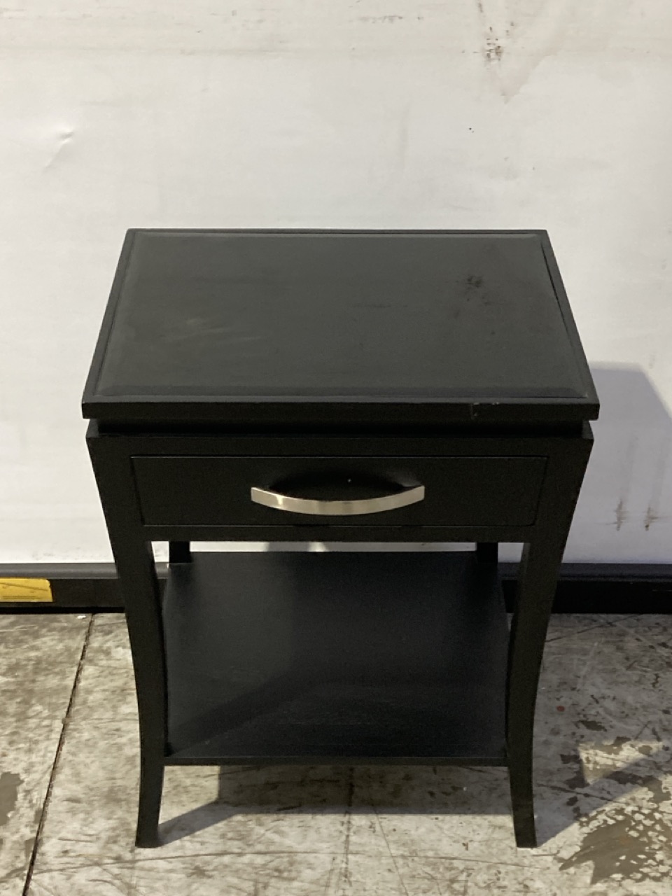 Lot 166  
            Birmingham - Collection or Delivery 

                
DAVID PHILLIPS R/COCO 1DRW BEDSIDE TABLE IN BLACK IR-01113D ORIGINAL RRP £219
