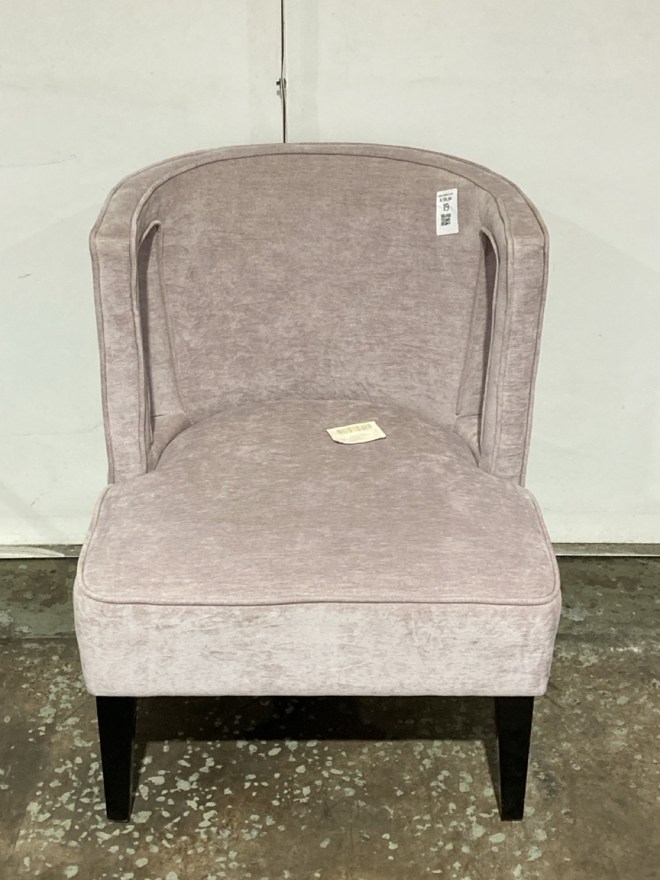 Lot 19  
            Birmingham - Collection or Delivery 

                
DAVID PHILLIPS R/TAYA OCCASIONAL CHAIR IN LAVENDER VELVET IR-30862D ORIGINAL RRP ...