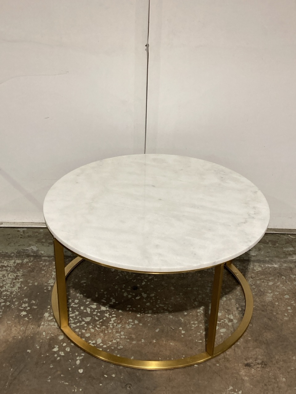 Lot 21  
            Birmingham - Collection or Delivery 

                
DAVID PHILLIPS R/KYLIE SWIVEL CHAIR IN TAUPE/BLACK  IN-41187D ORIGINAL RRP £329