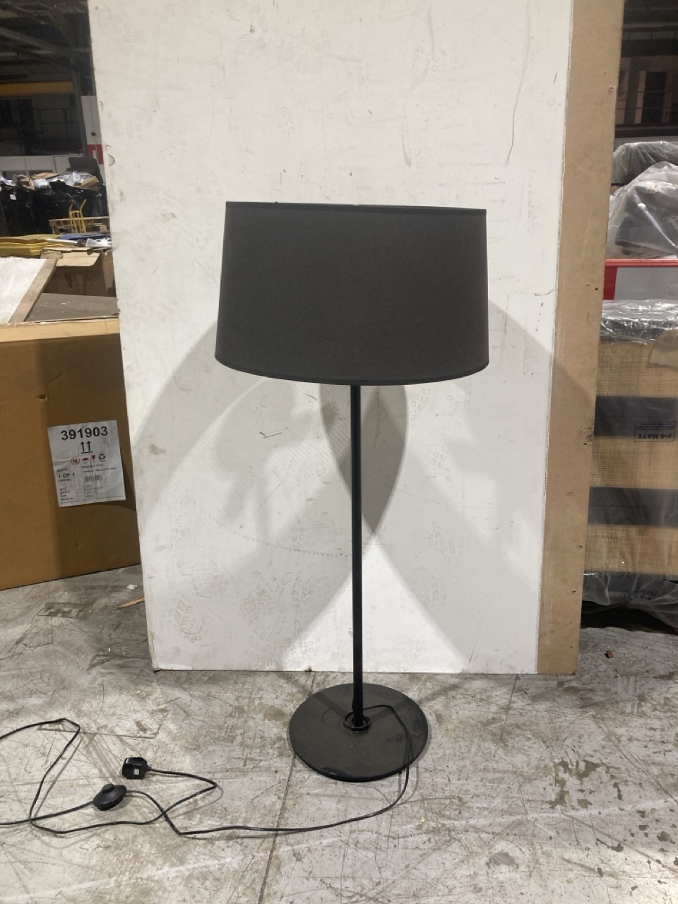Lot 265  
            Birmingham - Collection Only 

                
DAVID PHILLIPS R/TORI ADJ FLOOR LAMP IN BLACK IR-02989D ORIGINAL RRP £109