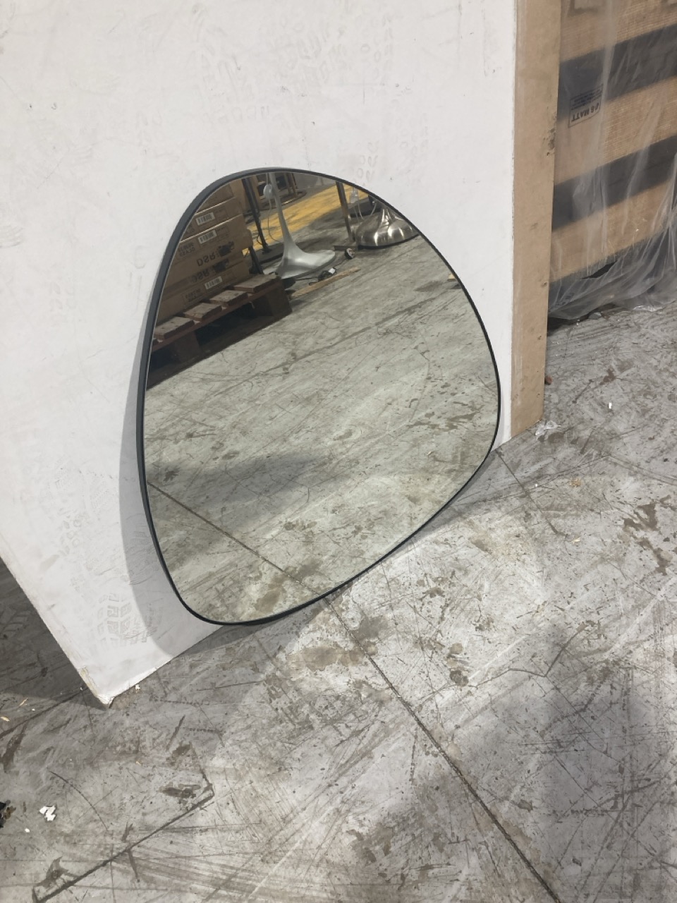 Lot 271  
            Birmingham - Collection Only 

                
DAVID PHILLIPS DOVER ORGANIC MIRROR IN BLACK IN-39331D ORIGINAL RRP £129