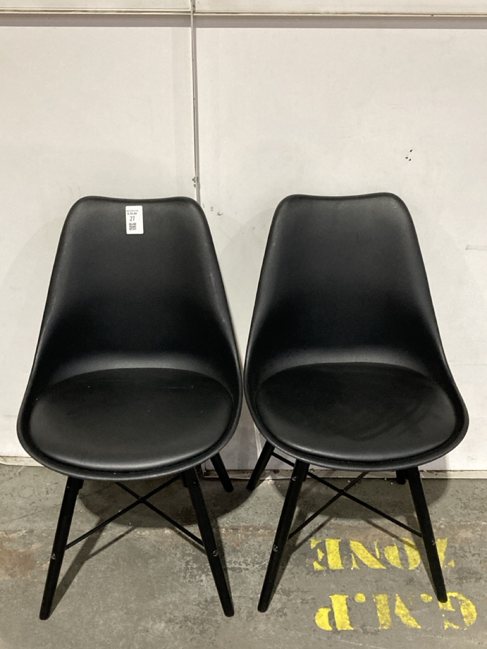 Lot 27  
            Birmingham - Collection or Delivery 

                
DAVID PHILLIPS 2 X R/ZAINE DINING CHAR IN BLACK IR-29006D ORIGINAL RRP £160