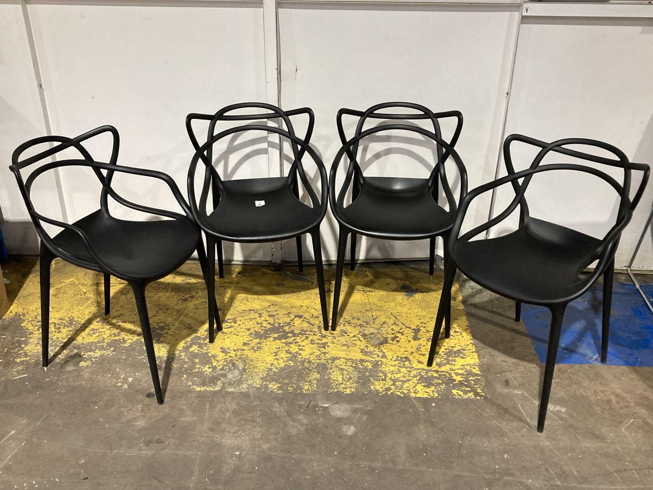 Lot 33  
            Birmingham - Collection or Delivery 

                
DAVID PHILLIPS 4X R/MASTERS MOULDED CHAI IN BLACK IR-01451D ORIGINAL RRP £640