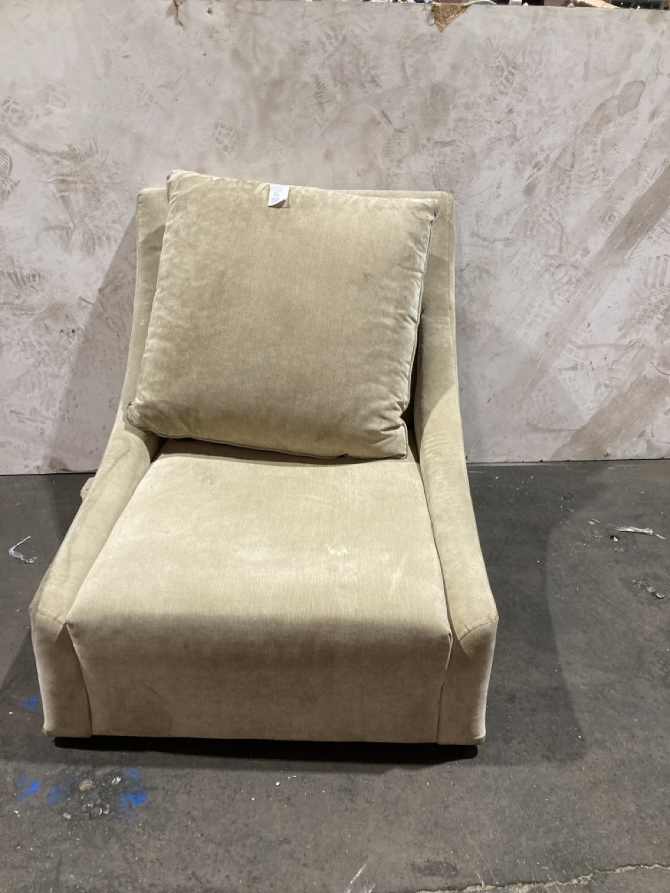 Lot 35  
            Birmingham - Collection or Delivery 

                
DAVID PHILLIPS LOW LOUNGE CHAIR IN BROWN