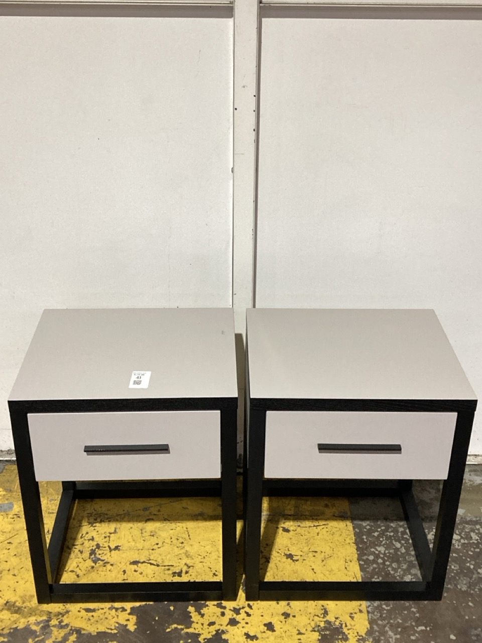 Lot 41  
            Birmingham - Collection or Delivery 

                
DAVID PHILLIPS 2 X FAIRMONT 1 DRW BEDSIDE TABLE IN MUSHROOM IR-28974D ORIGINAL RR...