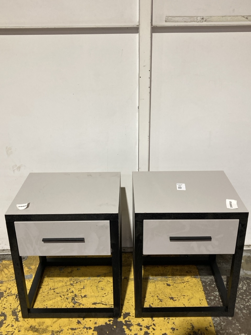 Lot 42  
            Birmingham - Collection or Delivery 

                
DAVID PHILLIPS 2 X FAIRMONT 1 DRW BEDSIDE TABLE IN MUSHROOM IR-28974D ORIGINAL RR...